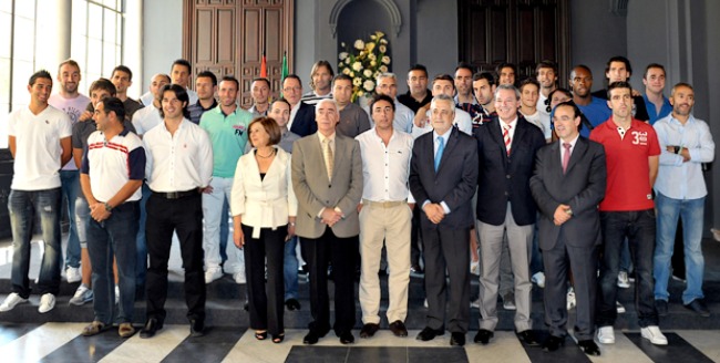 recibimiento-granada-grinan-210611