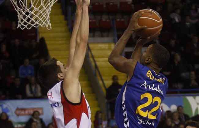 Los jugadores no entran en los planes de la entidad para la temporada/www.baloncestosevilla.com