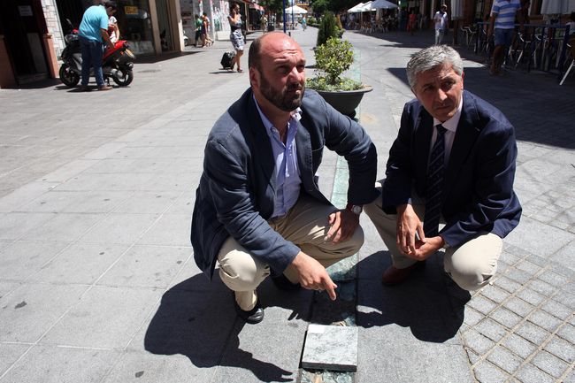Curro Pérez y Maximiliano Vílchez en el carril bici de San Jacinto