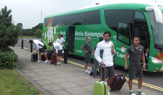 jugadores-betis-portsmouth-290711