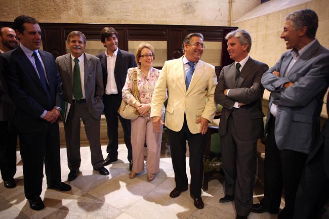 El de esta mañana ha sido el primer encuentro oficial entre el nuevo alcalde y la Junta Directiva del Betis/Fernando Ruso