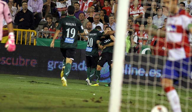 granada-betis-oficial-270811