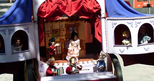 presentacion-sevilla-festival-titeres-cazalla-sierra-290811