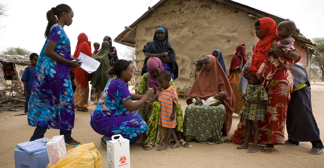 vacunacion-dadaab-270811-kenya2011siegfriedmodola-unicef
