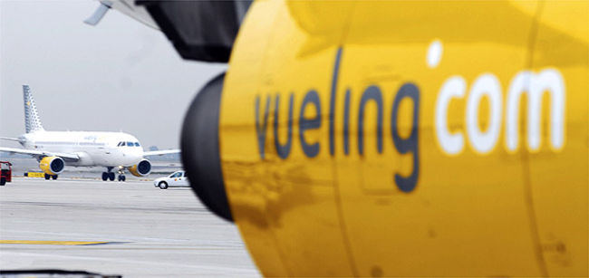Vueling cerrará las rutas que unen Sevilla con Londres y La Coruña