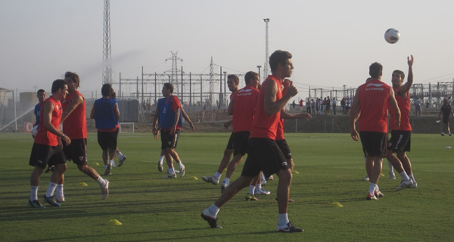 entrenamientos-sevilla-oficial-020911