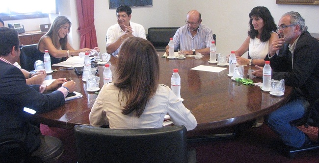 reunion-grupos-parlamento-090911