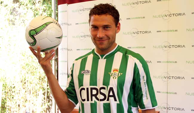 tosic-presentacion-betis-oficial-120911