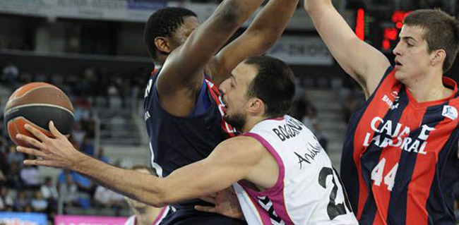 cajasol-cajalaboral-acb-081011