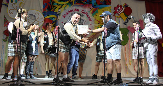 chirigota-festival-benefico-301011-2