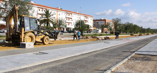 obras-carril-servicio-avda-sevilla-los-palacios
