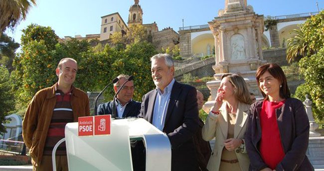 grinan-dos-hermanas-061111