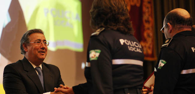 zoido-dia-policia-231111