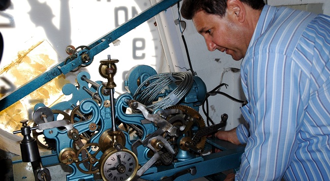 marco-martinez-relojero-los-palacios-301211