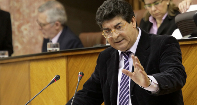 diego-valderas-pleno-parlamento-250112