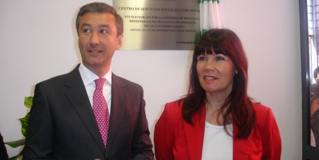 navarro-alcalde-inauguracion-servicios-sociales-290112-2