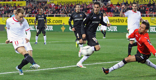sevilla-valencia-copa-oficial-110112