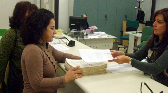 entrega-firmas-mejoras-sanitarias-iu-090212