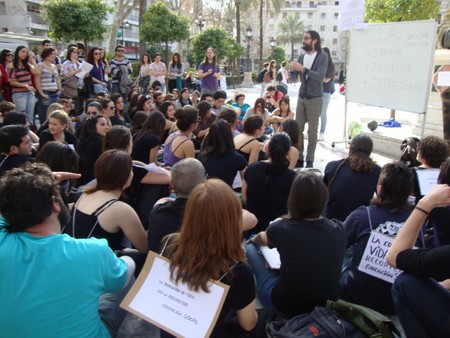 Las clases universitarias se trasladaron a la Plaza Nueva./Ana María Real Giráldez