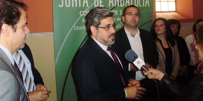 Las unidades de salud mental comunitaria son los dispositivos básicos de atención especializada a la salud mental/SA