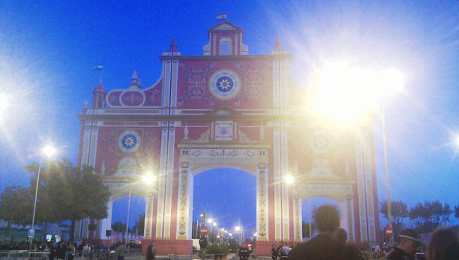 Aspecto de la portada de la Feria esta tarde/SA