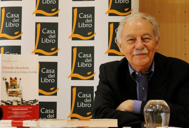 Eduardo Mendoza en la presentación 'El eneredo de la bolsa y la vida'/ Paula Romero
