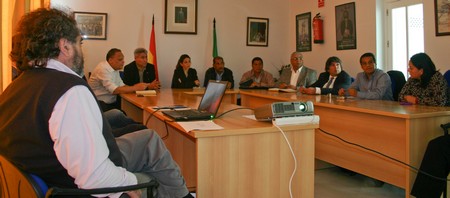 Miembros del Consorcio de Aguas de la Sierra Sur han ayudado a los alcaldes de los municipios hondureños./A.Copete