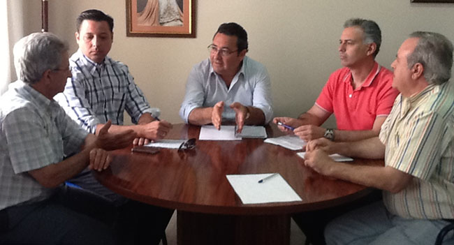 alcocer-trabajadores-crown-170512