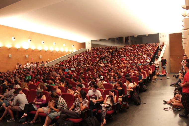 Asamblea de la Fcom en horario de tarde/Juan Carlos Romero