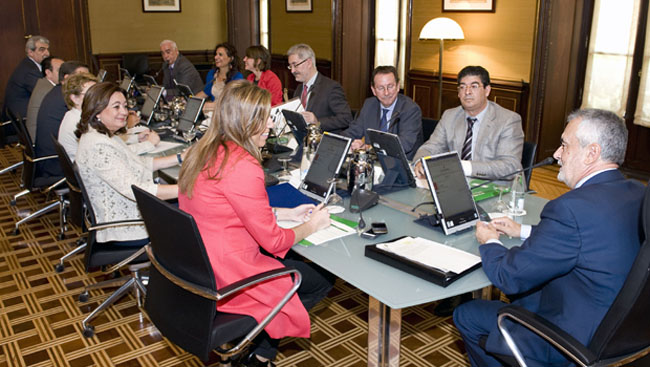 Griñán ha presidido esta mañana el primer Consejo de Gobierno tras su toma de posesión/SA