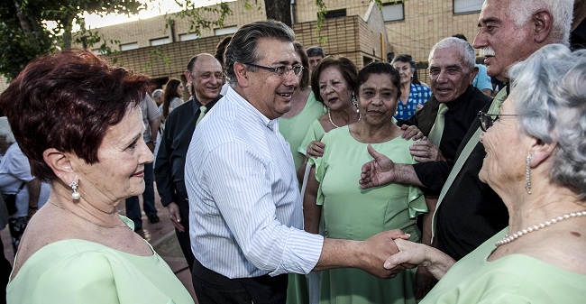 Zoido ha clausurado este sábado los talleres socio-culturales del Distrito Cerro-Amate/SA