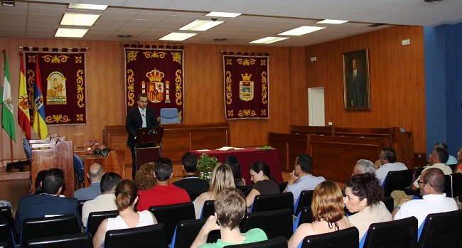 alcalde-agentes-sociales-salon-plenos-pacto-empleo-280612