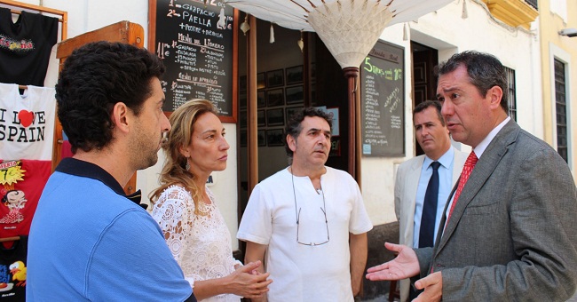 espadas-vecinos-santa-cruz-150612