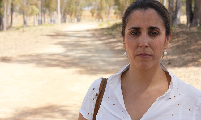 lola-aquino-cuesta-carretilla