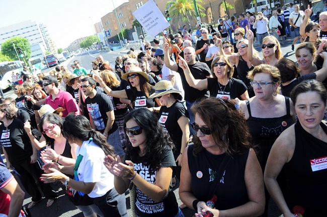 cadena-humana-parlamento-310812