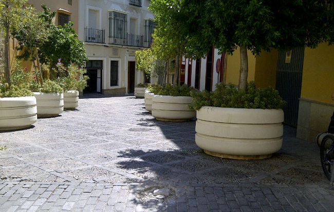maceteros-ensanche-san-isidoro-040812