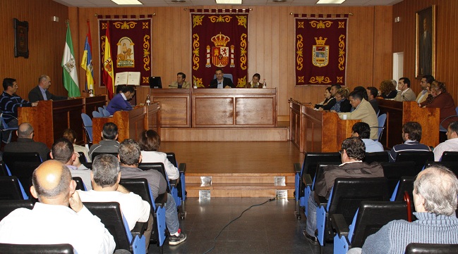 pleno-ayuntamiento-palacios-030812