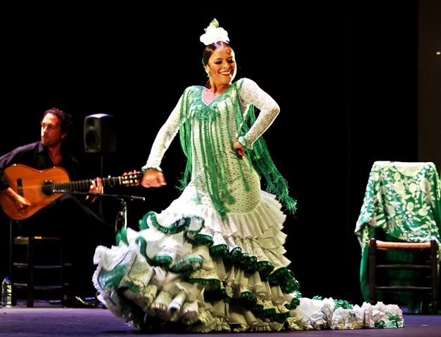 La bailaora Macarena Ramírez por alegrías /Antonio Acedo