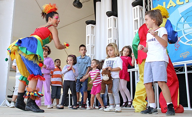 payasos-feria-naciones-2012
