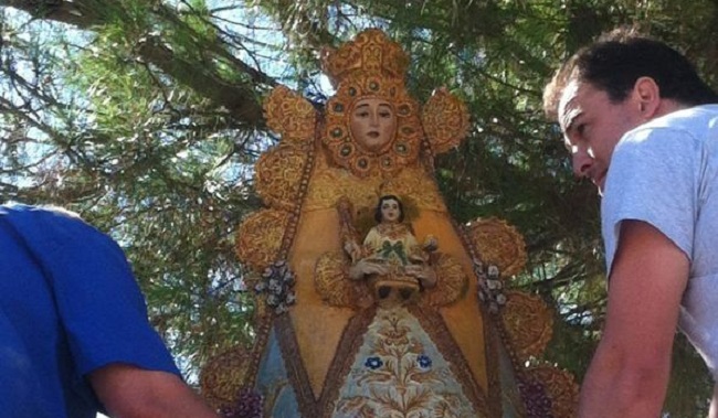 retirada-virgen-rocio-gines-161012