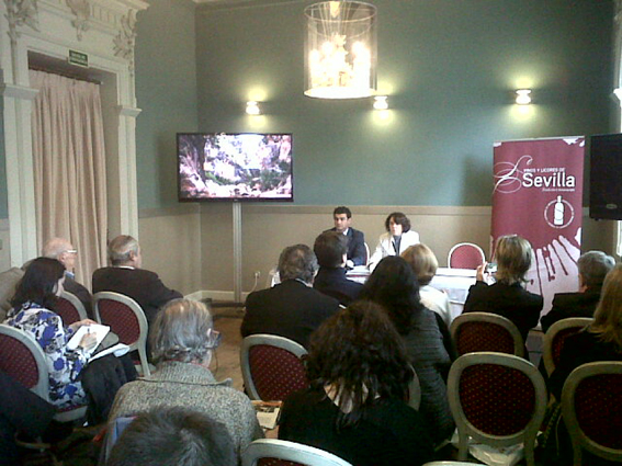 campana-turismo-sevilla-161112