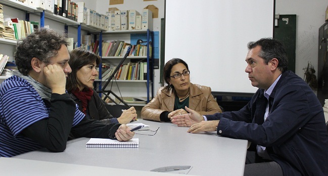 espadas-reunion-ecologistas-311012