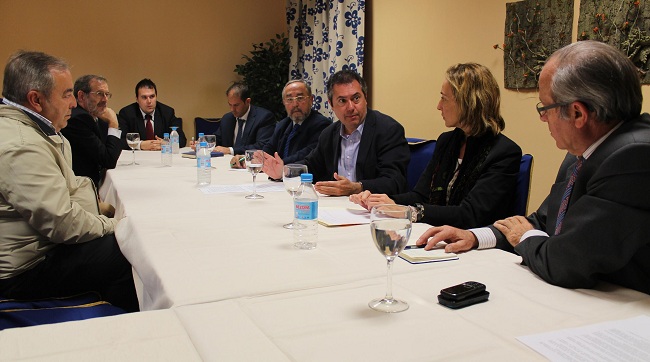 espadas-reunion-poligonos-181112