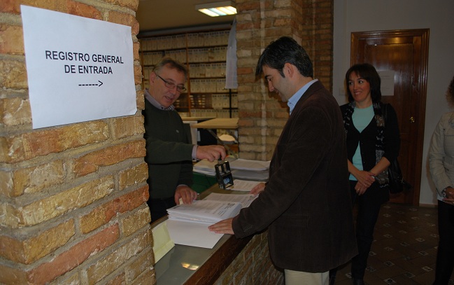 modesto-gonzalez-firmas-pa-coria-061112