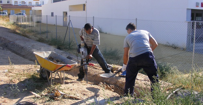 obras-junto-colegio-nuevo-gines-161112
