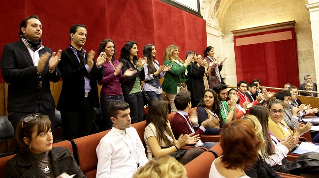 pleno-parlamento-dia-comunidad-gitana-151112