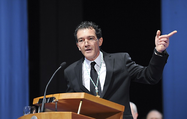Antonio Banderas durante su discurso en el acto de entrega del título Hijo Predilecto / Junta de Andalucía