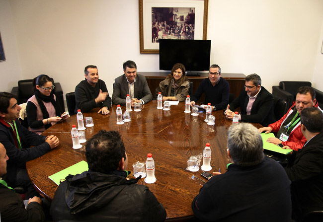 trabajadores-roca-parlamento