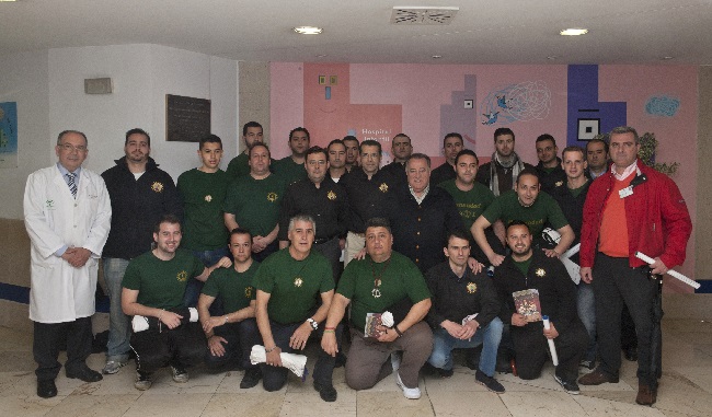 costaleros-el-sol-visita-hospital