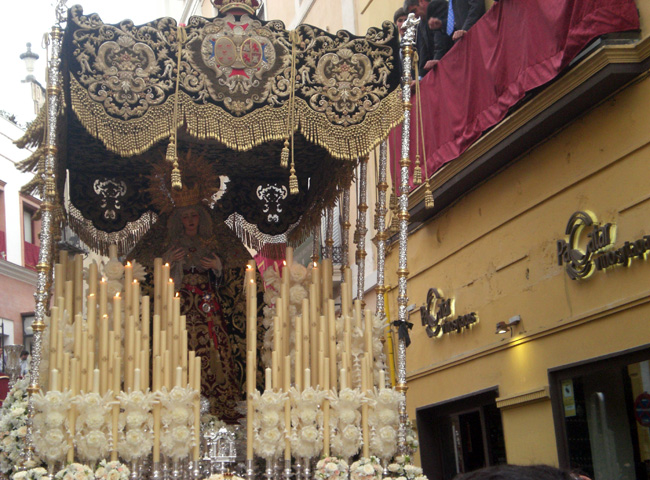 La Esperanza Trinidad bajando por Orfila / Ángel Espínola